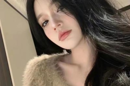 62岁男明星迎娶25岁丹麦美女教练38岁年龄差惊到众多吃瓜网友